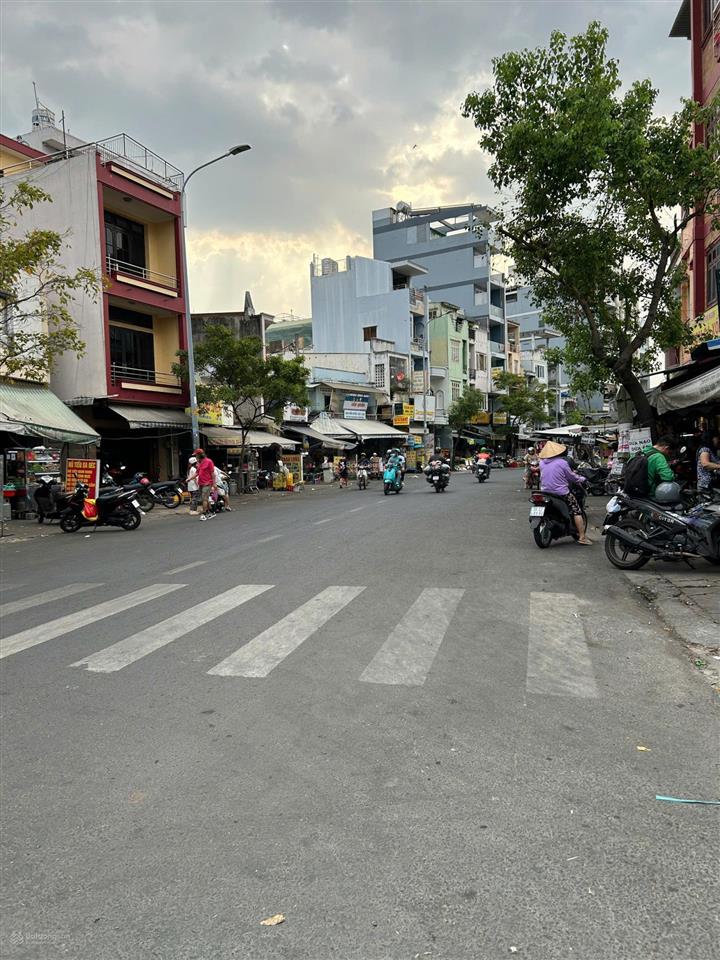 Bán nhà gần đường hoàng hoa thám giá 12 tỷ