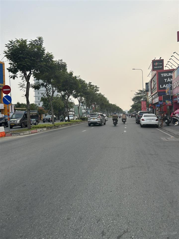 Bán nhà xây 2 tầng  khu trần não  giá 24.7 tỷ