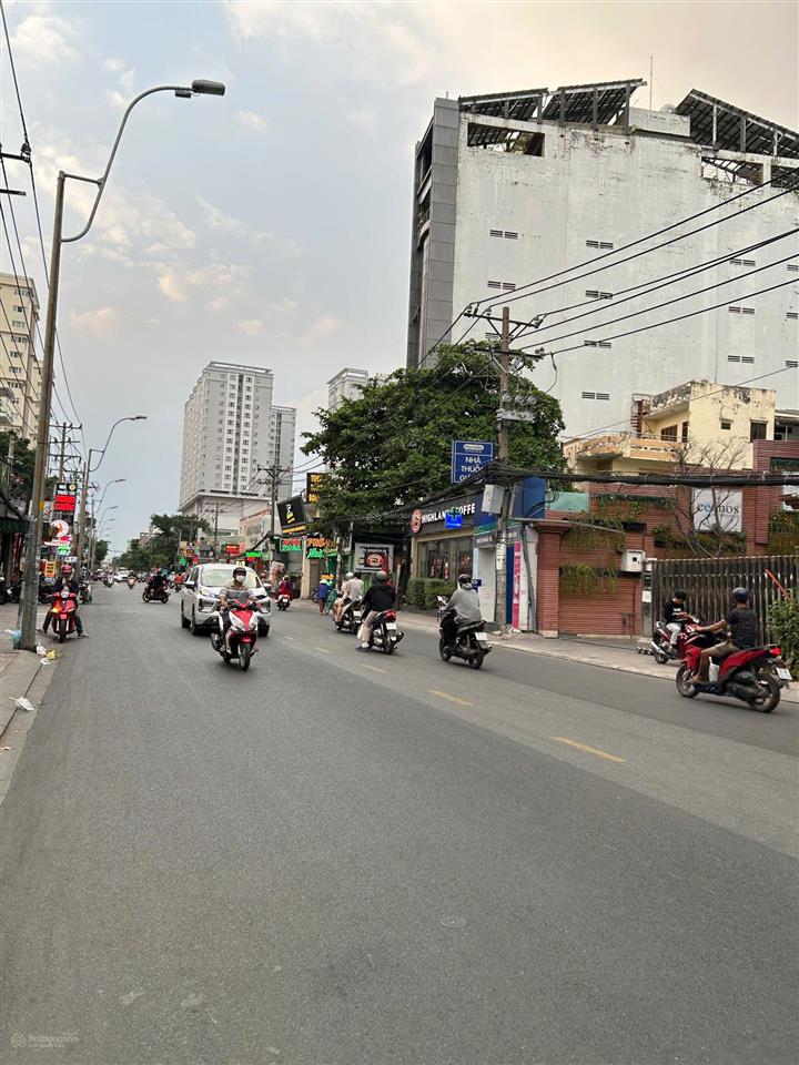 Bán nhà mặt tiền đường nguyễn xí  phường 13  giá 16.7 tỷ