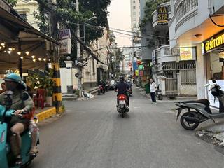 Bán nhà khu đường trần não giá 24.7 tỷ