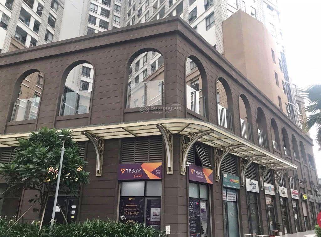 Cần bán căn góc shophouse ngay chung cư garden gate  phú nhuận  72m2  chỉ 9.5 tỷ