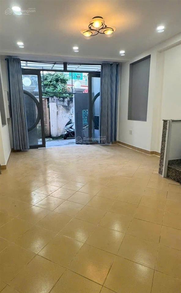 Nhà cách bùi đình túy 40m  xây 2 tầng  bán 6.7 tỷ