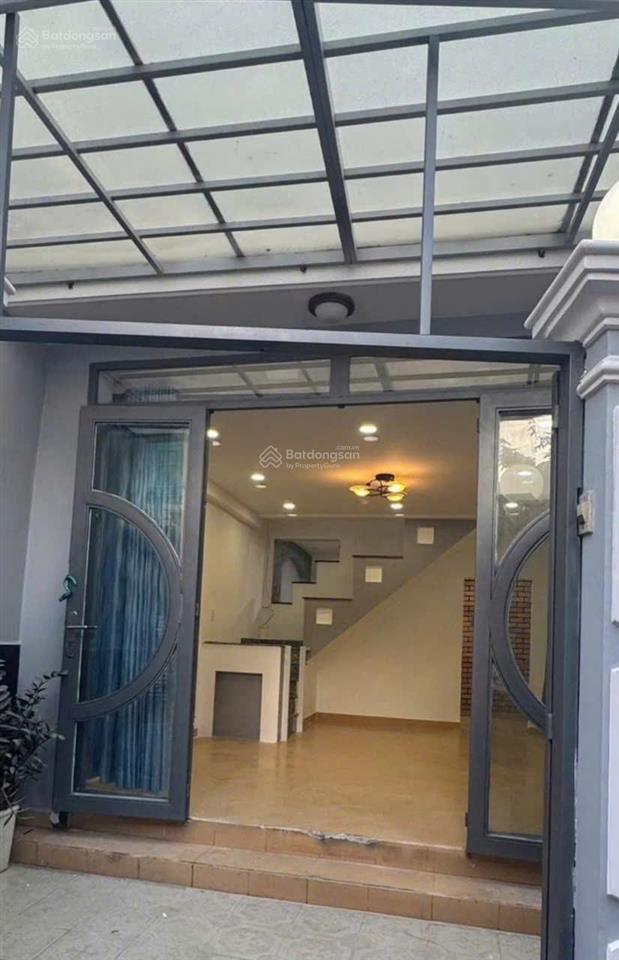 Nhà cách bùi đình túy 40m  xây 2 tầng  bán 6.7 tỷ