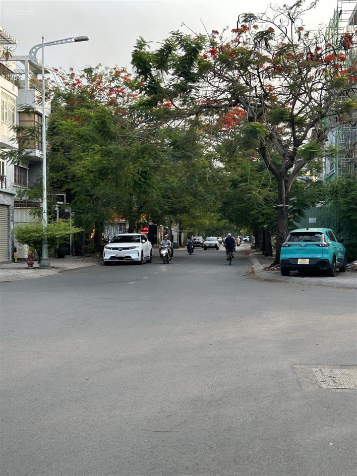 Bán nhà có hầm  23 tỷ  gần đường trần lựu  khu an phú an khánh.