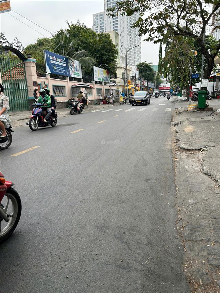 Đất 5 x 18,2m  khu đường quốc hương  p. thảo điền