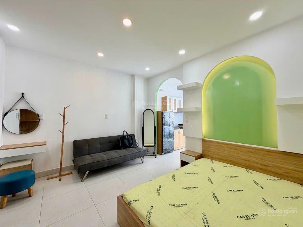 Bán nhà xây có hầm + thang máy  mặt tiền đường nguyễn xí nối dài  13 tỷ