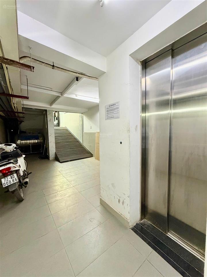 Bán nhà xây có hầm + thang máy  mặt tiền đường nguyễn xí nối dài  13 tỷ