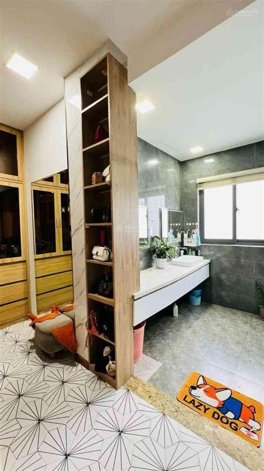 Nhà xây 5 tầng  khu lê văn thịnh  bán 8,5 tỷ