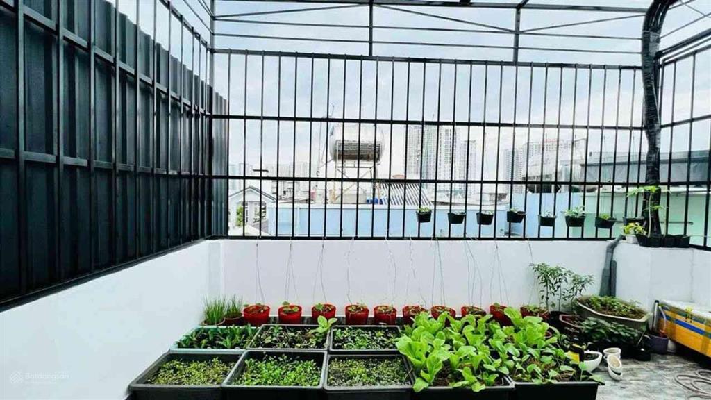 Nhà xây 5 tầng  khu lê văn thịnh  bán 8,5 tỷ