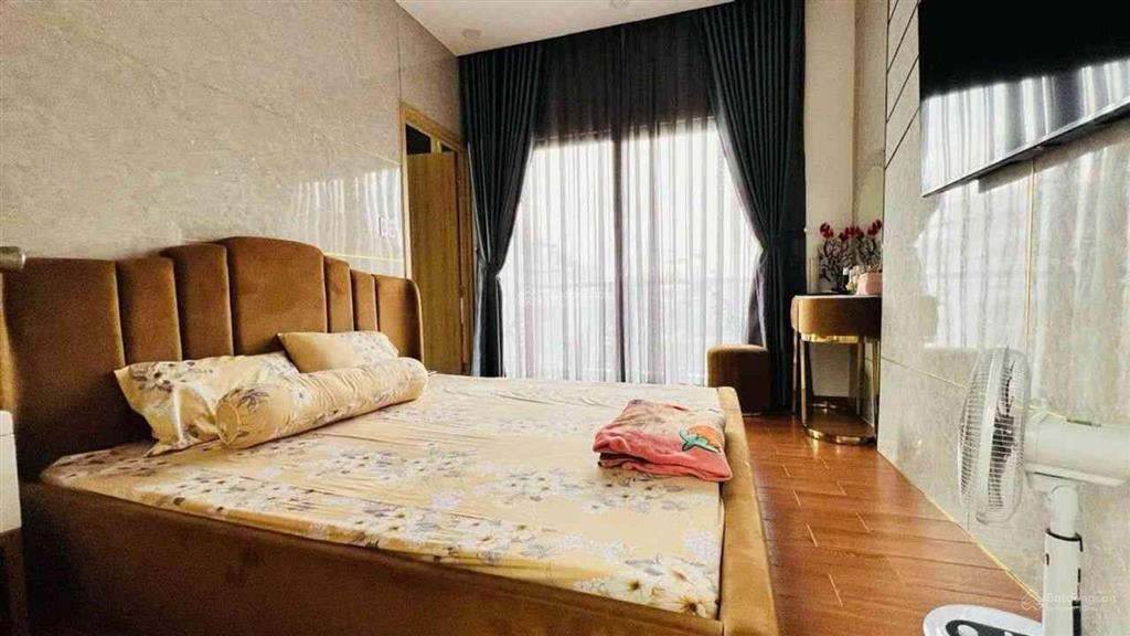 Nhà xây 5 tầng  khu lê văn thịnh  bán 8,5 tỷ