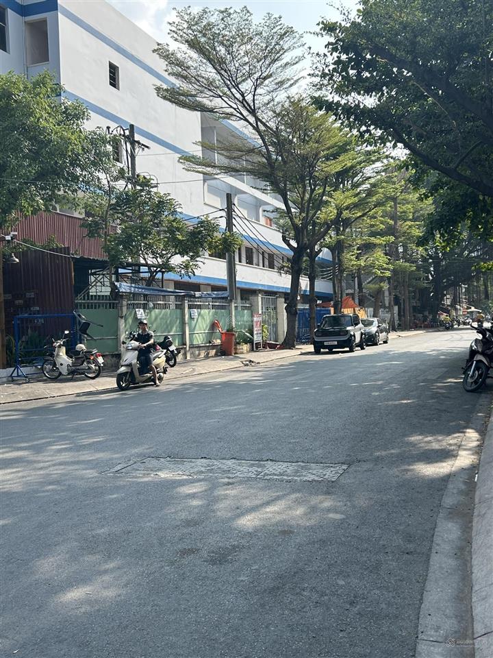 Nhà 5 x 13m  xây 3 tầng  đường 2 ô tô tránh  p. thảo điền
