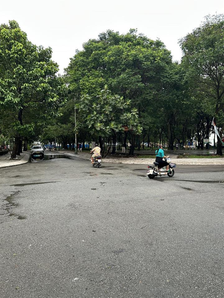 Bán nhà  góc 2 mặt tiền đường số 62  khu dân cư đông thủ thiêm  p. bình trưng đông