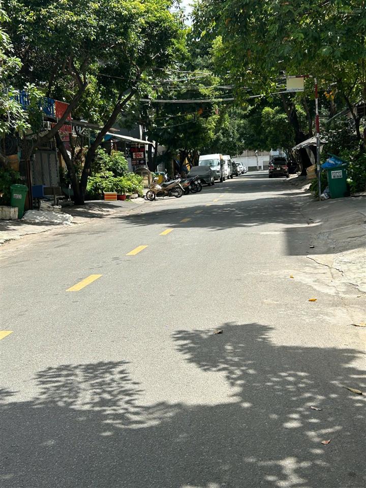 Bán lô đất cách đường nguyễn duy trinh 50m.