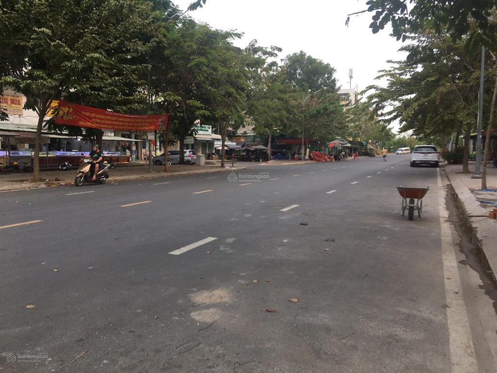 Nhà xây 1 hầm + 5 tầng + thang máy  gần đường lương định của  bán 59 tỷ