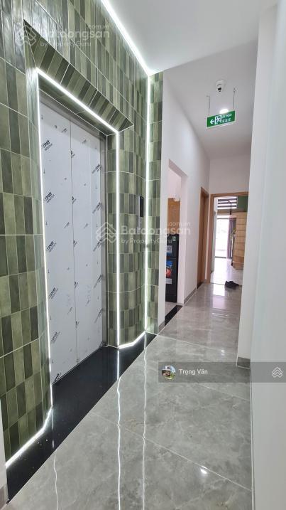 Nhà xây 1 hầm + 7 tầng + thang máy  khu đường trần bình trọng