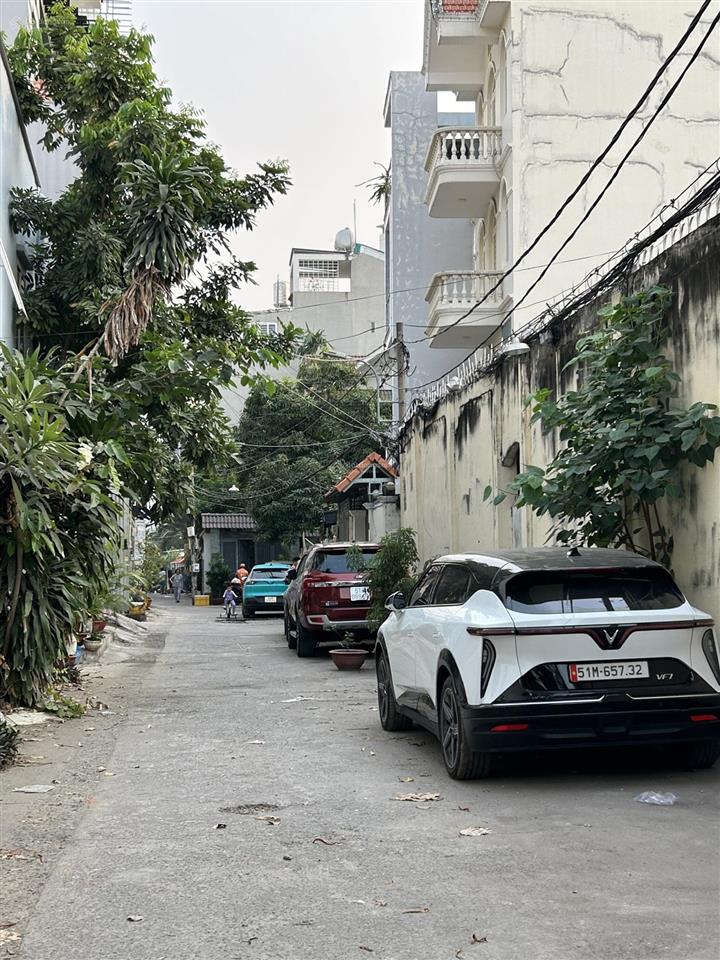 Bán nhà khu gần ngã 3 đường nguyễn duy trinh và lê văn thịnh