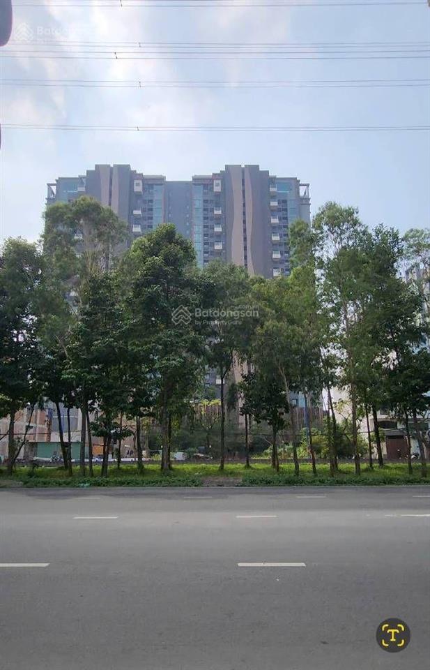 Nhà 6 x 20m  2 mặt tiền trước sau  đường đồng văn cống  giá 23,5 tỷ