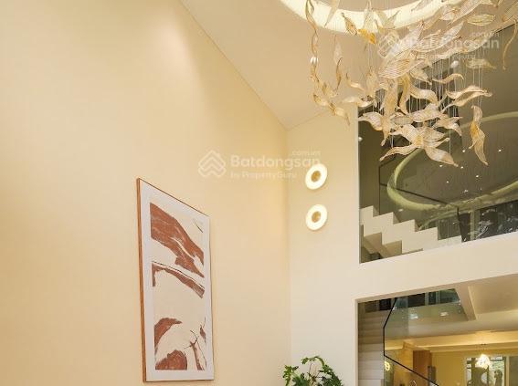 Nhà mới  xây 4 tầng dt 5 x 20m phường thảo điền quận 2