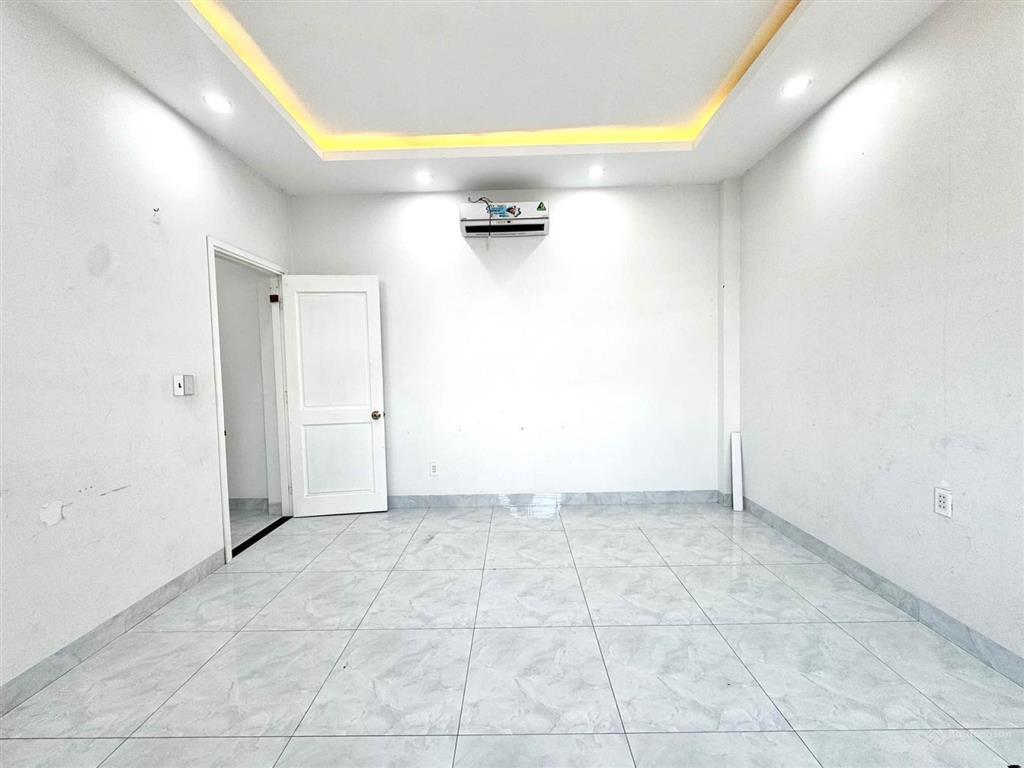 Bán nhà mặt tiền kinh doanh đường số 11  p. bình trưng tây