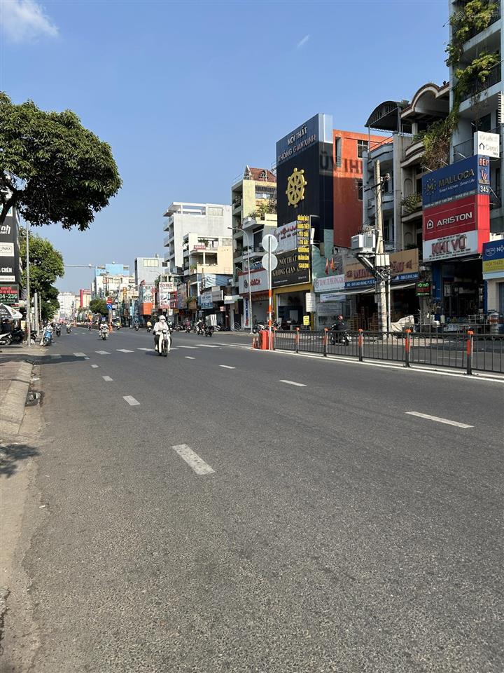 Bán nhà mặt tiền đường bạch đằng gía 23 tỷ