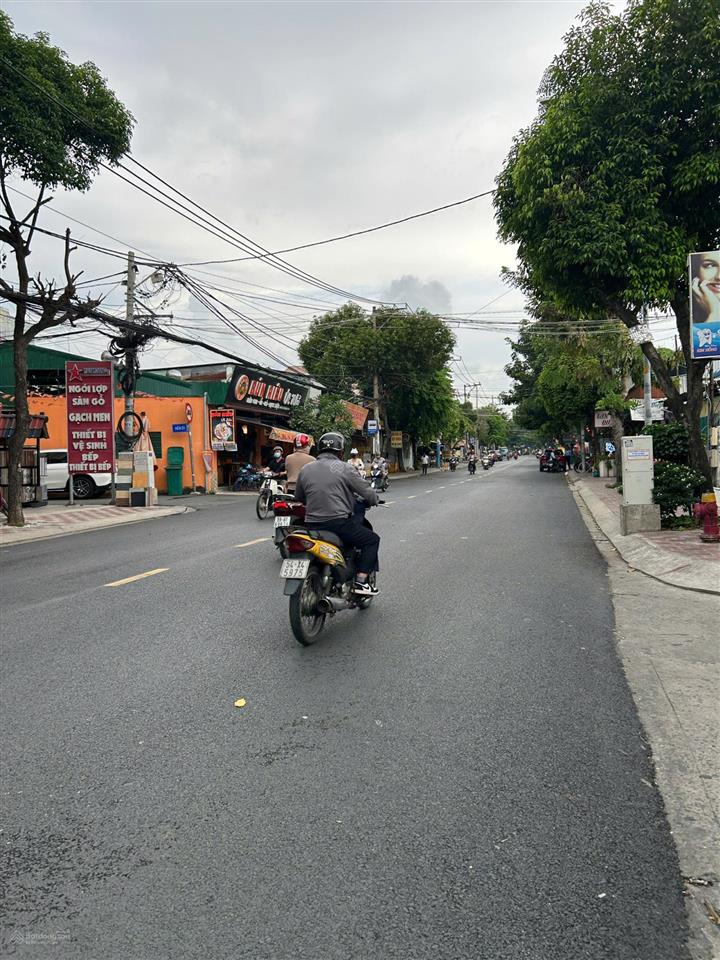 Bán nhà khu đường lê văn thịnh giá 10 tỷ