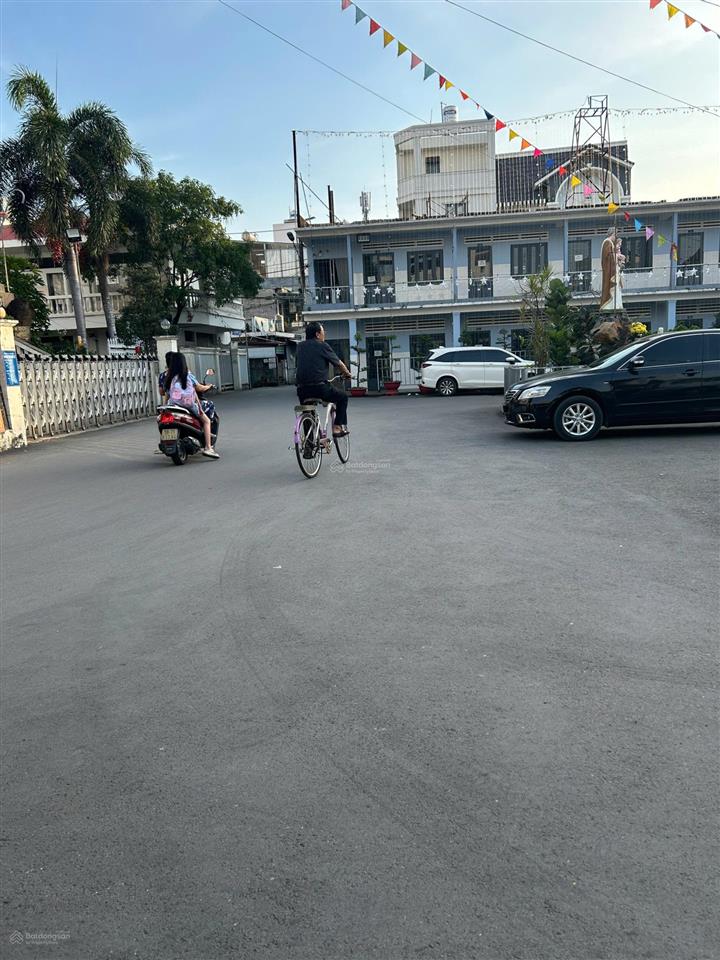 Nhà 4,5 x 20m xây 4 tầng  đường nguyễn duy trinh  giá 9,2 tỷ