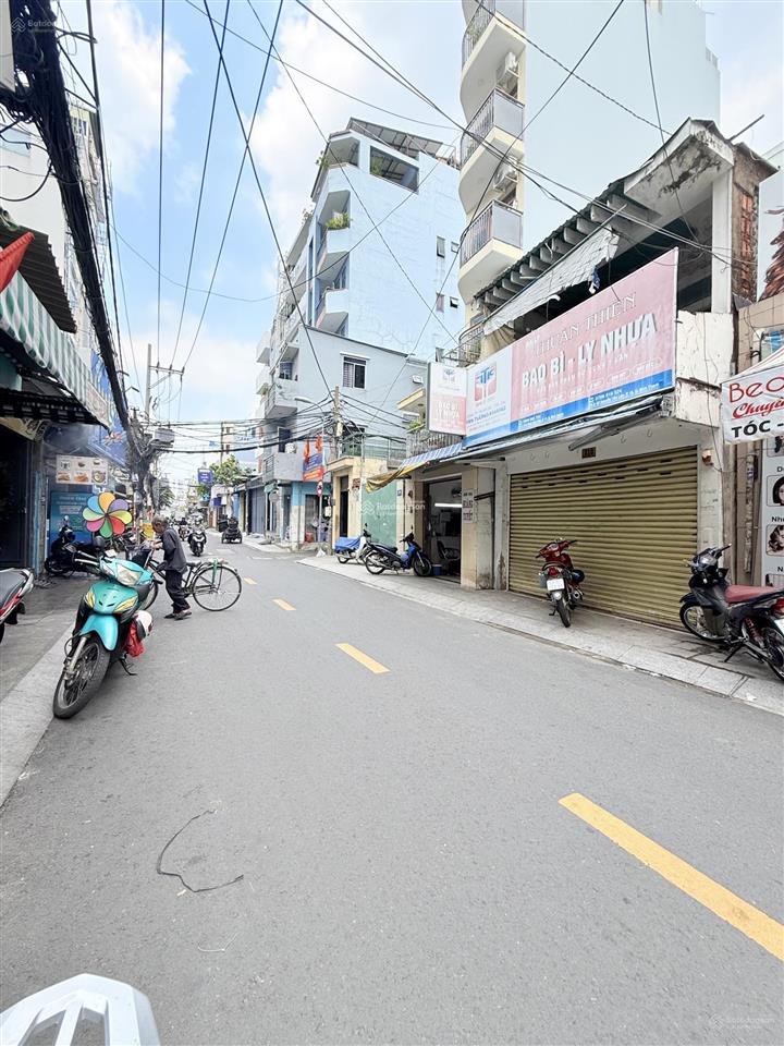 Bán nhà mặt tiền đường phan văn hân gía 20 tỷ