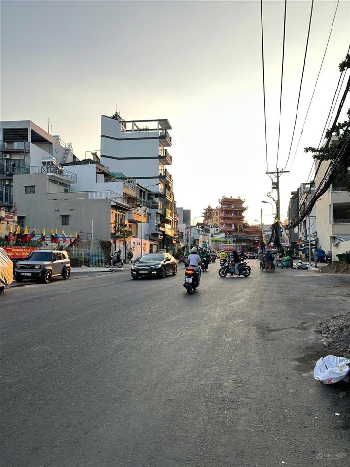 Bán nhà cách đường chu văn an đúng 10m, giá 11.8 tỷ