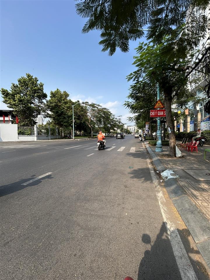 Bán nhà khu đường chu văn an  giá 27 tỷ