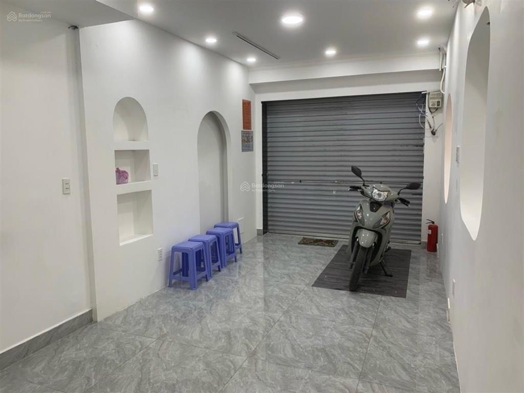 Bán nhà mặt tiền đường hoàng hoa thám giá 10.9 tỷ