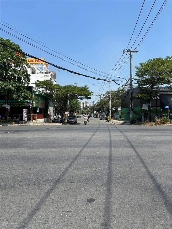 Bán nhà khu đường liên phường, ngay đường đỗ xuân hợp rẽ vào, giá 16.7 tỷ