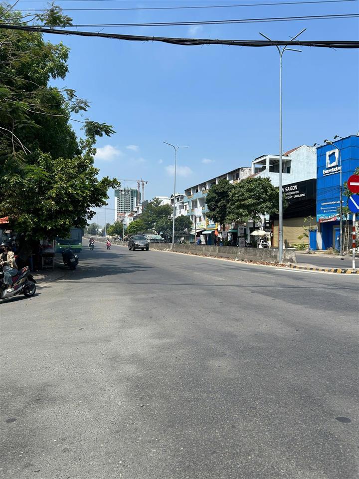 Bán nhà khu đường liên phường, ngay đường đỗ xuân hợp rẽ vào, giá 16.7 tỷ