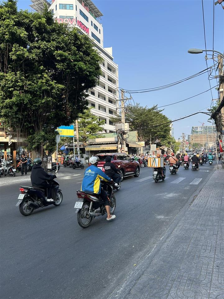 Bán nhà đường nguyễn văn thương, 56m, xây 4 tầng  giá 9,5 tỷ