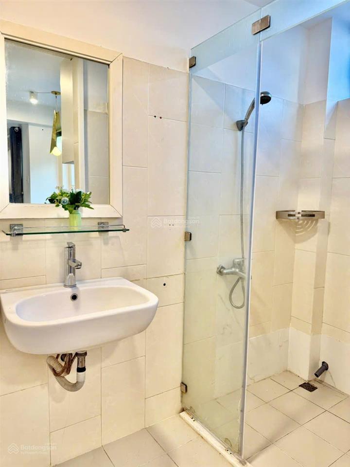 Bán nhà cách đường phạm văn đồng 30m  phường 13 quận bình thạnh  12.8 tỷ