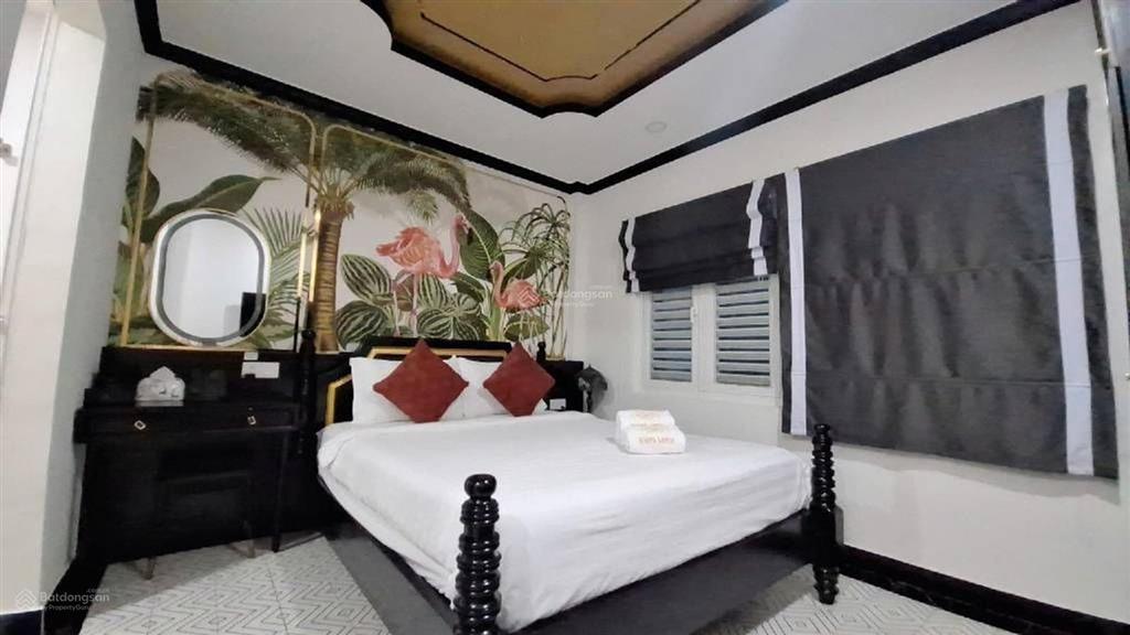 Nhà 5 tầng  cạnh đường phạm viết chánh, bán 22 tỷ