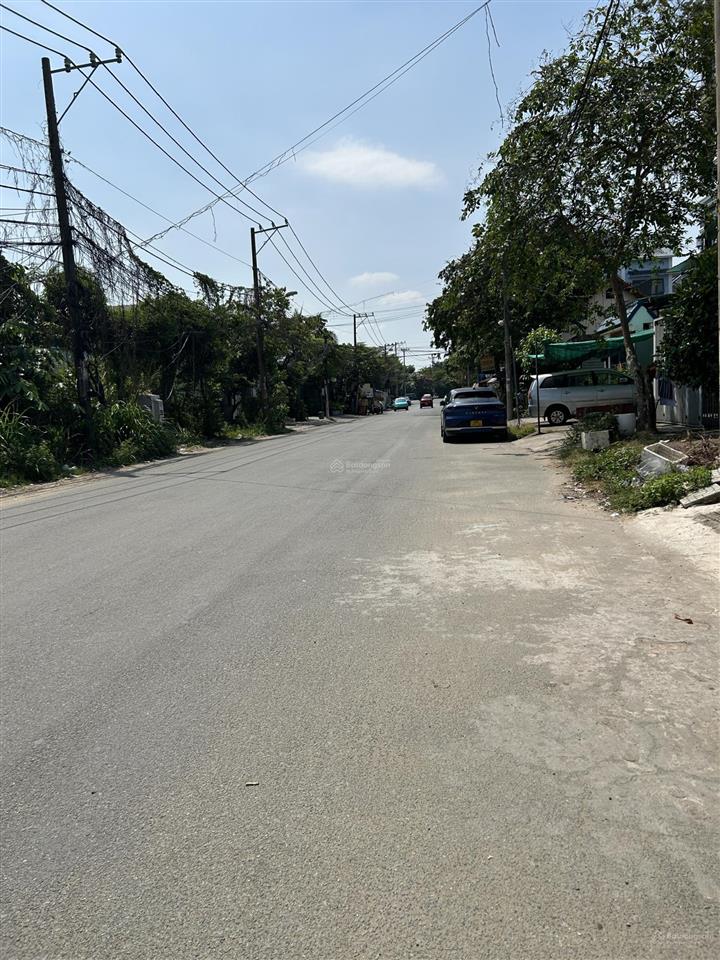 Bán đất đường rộng 20m  cạnh đường đỗ xuân hợp và liên phường