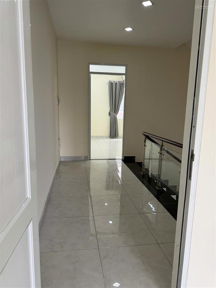 Bán nhà mặt tiền đường liên phường 100m, xây 4 tầng, 24 tỷ