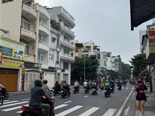 Nhà 68m  xây 6 tầng  mặt tiền đường đào duy anh giá 19 tỷ