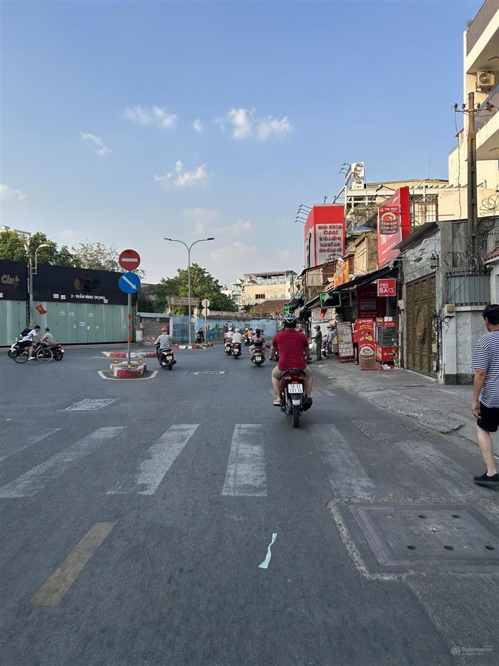 Chủ cần bán nhà mặt tiền đường nguyễn văn đậu phường 11 bình thạnh