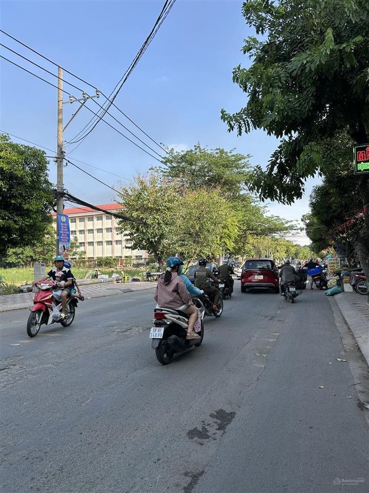 Bán nhà đường lê văn thịnh 5 x 21m, 4 tầng, 10,5 tỷ