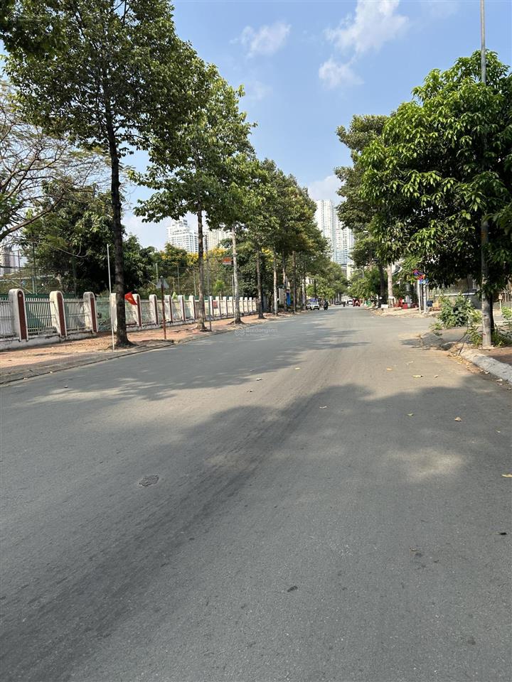 Bán đất  mặt tiền đường bùi tá hán  dt 10 x 16m  giá 36,5 tỷ.