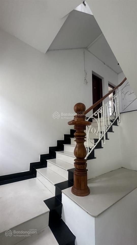 Nhà  đường lê trực  215m  xây 3 tầng  bán 20 tỷ