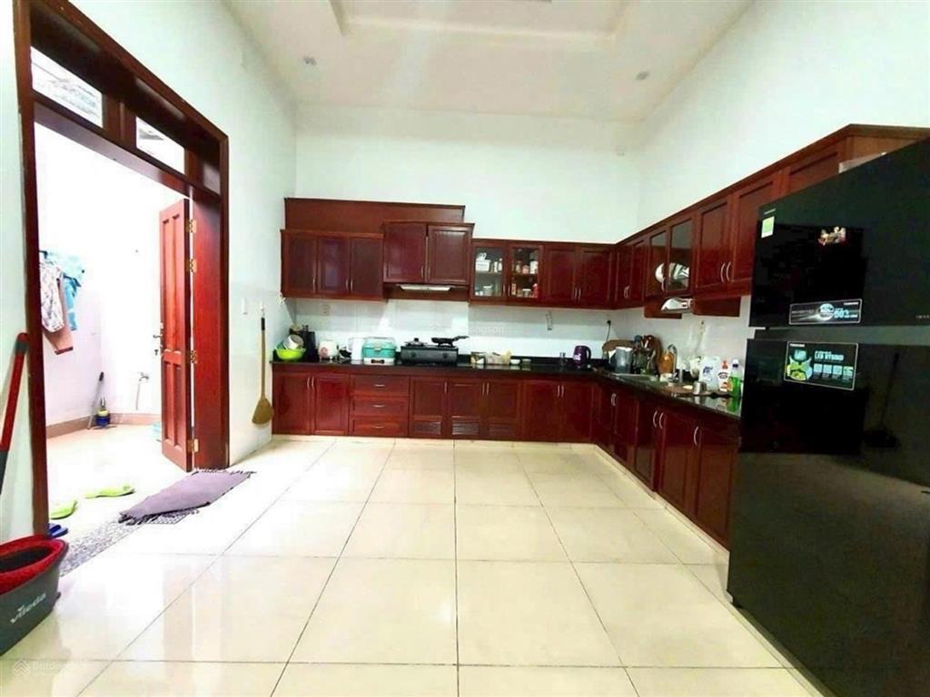 Nhà 7 x 17m  xây 4 tầng  khu nguyễn thị định  bán 7.2 tỷ