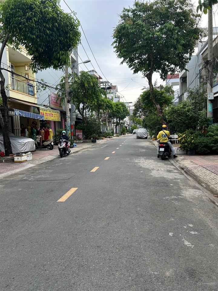 Bán nhà  mặt tiền đường số 5  phường phước bình  gần đỗ xuân hợp  bán 9 tỷ