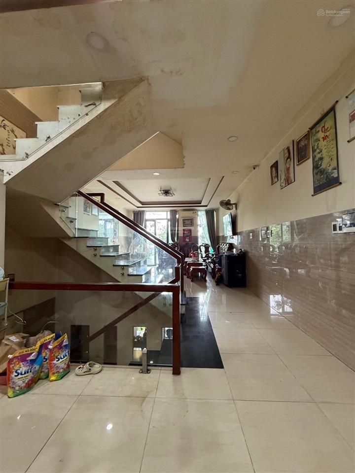 Nhà 125m, 5 tầng, gần đường nguyễn duy trinh, 10 tỷ