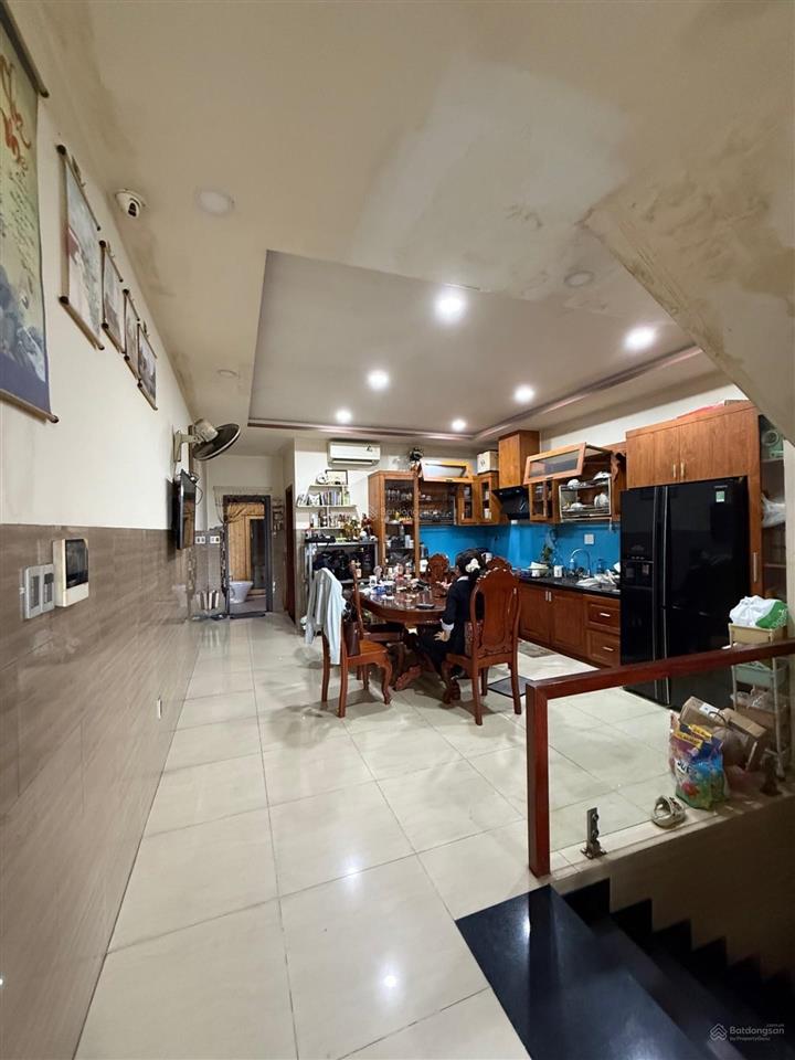 Nhà 125m, 5 tầng, gần đường nguyễn duy trinh, 10 tỷ
