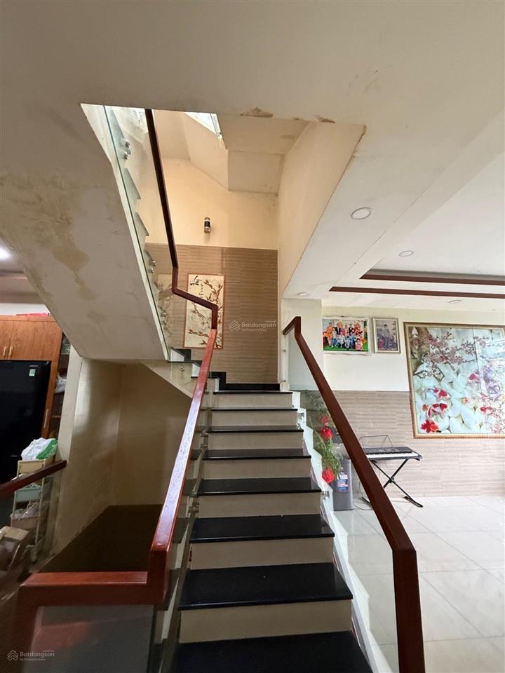 Nhà 125m, 5 tầng, gần đường nguyễn duy trinh, 10 tỷ