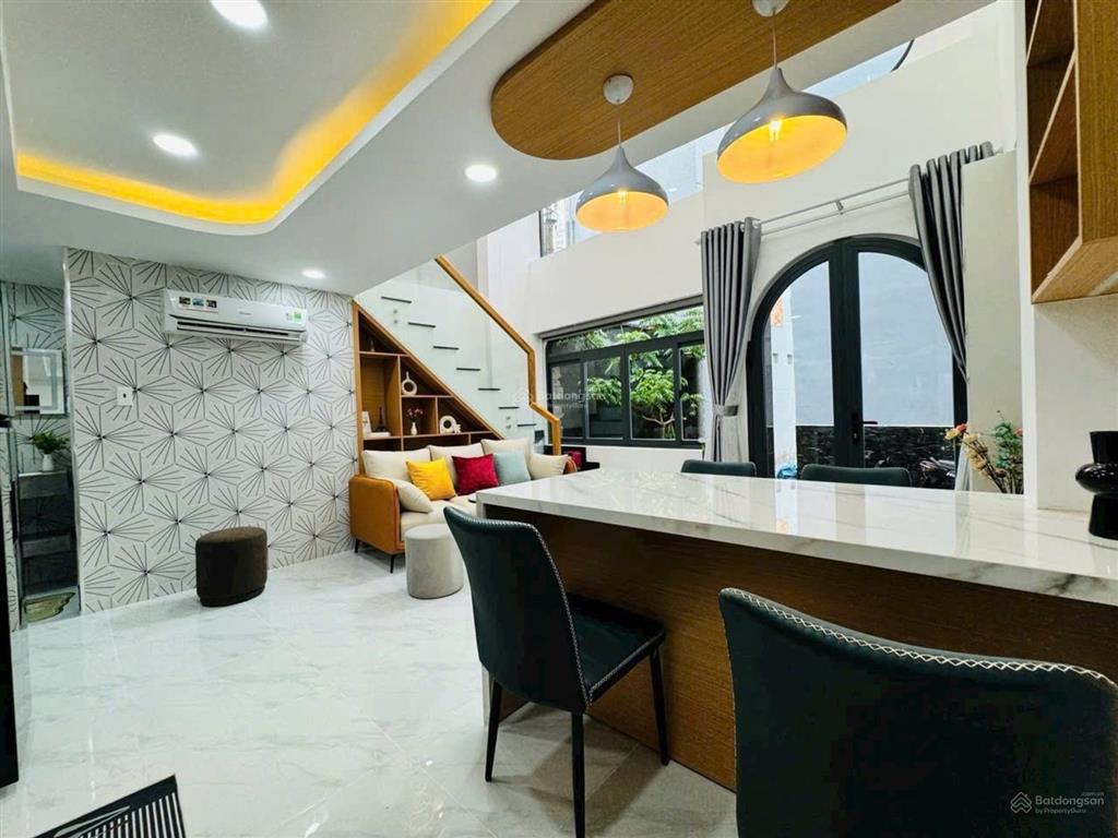 Nhà 31m², 5 tầng, đường lê quang định, 7.6 tỷ