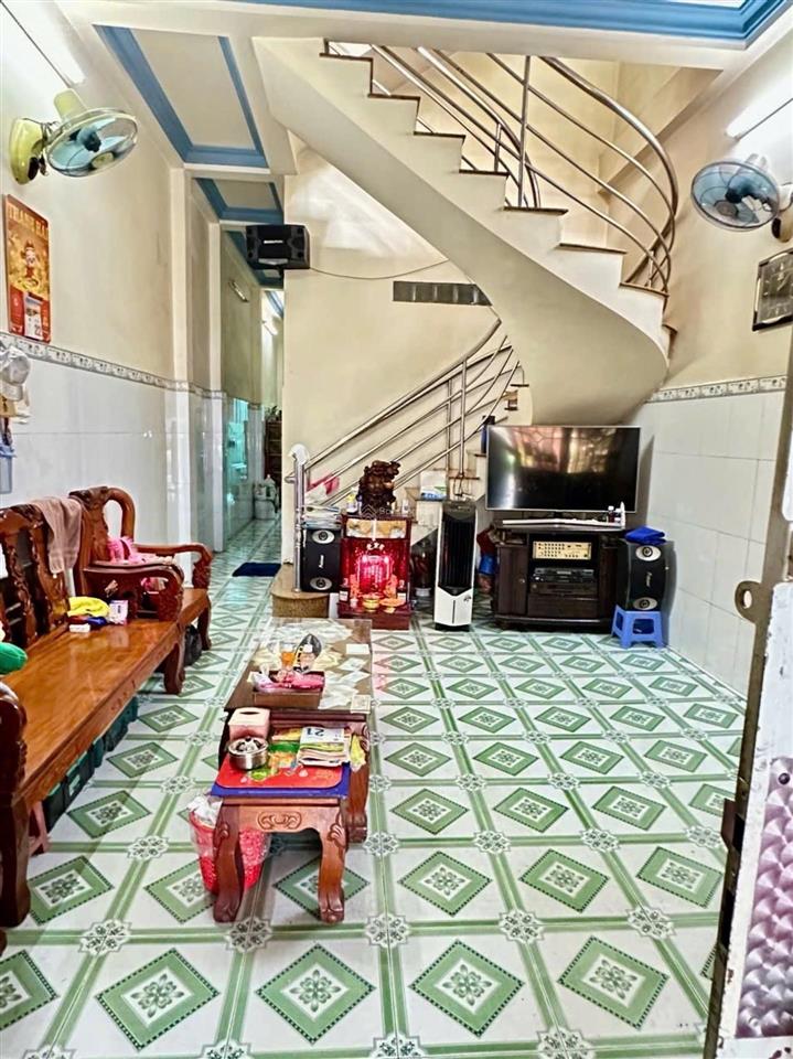 Bán nhà đối diện công viên đường số 18a gần đỗ xuân hợp 8,9 tỷ