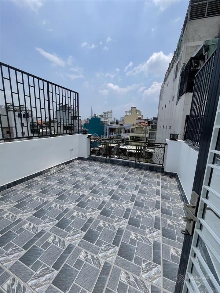 Nhà 4 x 13m, xây 4 tầng, đường hồ xuân hương, 8,4 tỷ
